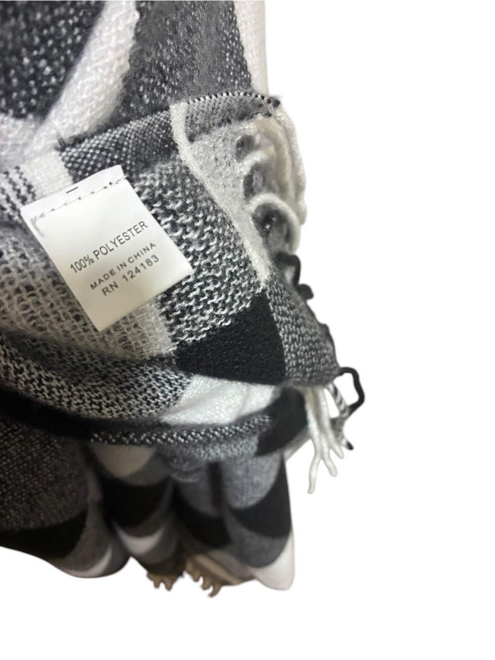 New Jon & Anna Poncho One Size Shawl Cardigan Wrap Fringe Plaid Black White OS - Picture 10 of 11